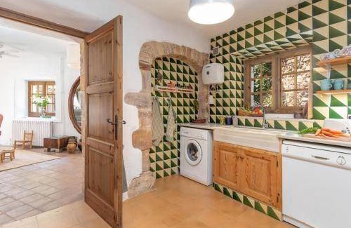 Peratallada House | 190 m² House ∙ 4 bedrooms ∙ 7 guests