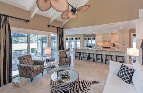 Sea Pines Condo | 190 Twin Oaks-WOW! View of the famous Harbour Town Golf Links