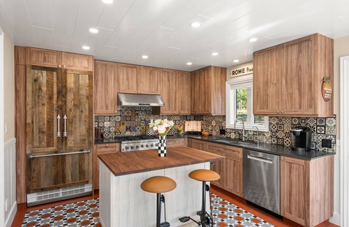 New Castle House | 1900's Farmhouse