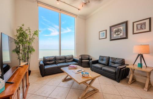South Padre Island Apartment | 1901 Sapphire Beachfront 3 Bedroom Condo
