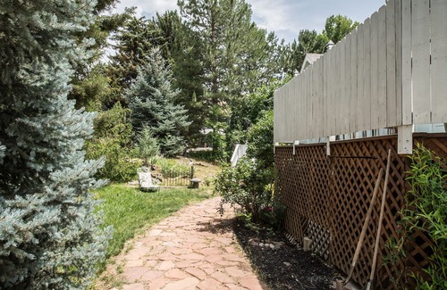 Glenwood Springs House | 1908 Remodeled Home-Cozy, Relaxing, Private, Surrounded by Nature