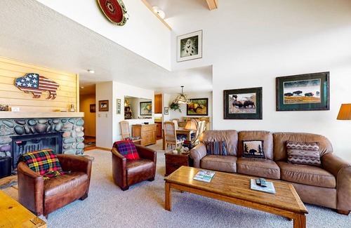 Moose Wilson Road Condo | 191 m² Condo ∙ 3 bedrooms ∙ 8 guests