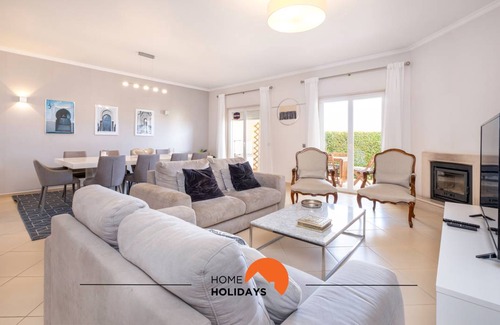 Branqueira Villa | 191 m² Villa ∙ 3 bedrooms ∙ 6 guests