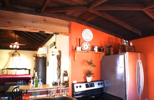 Medicine Park Cabin | 1910 Mountain Cabin-Medicine Park. Cleanest,King Bed,Fireplace,Air-jet Tub for 2