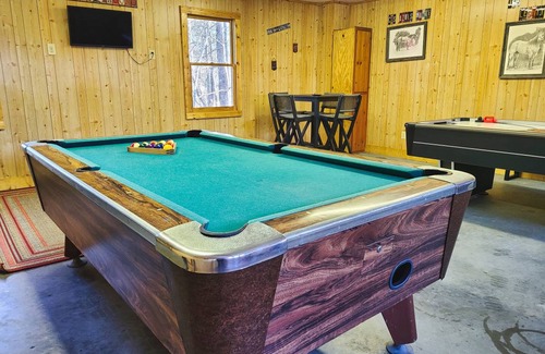 Ferguson Cabin | 192 m² Cabin ∙ 3 bedrooms ∙ 12 guests
