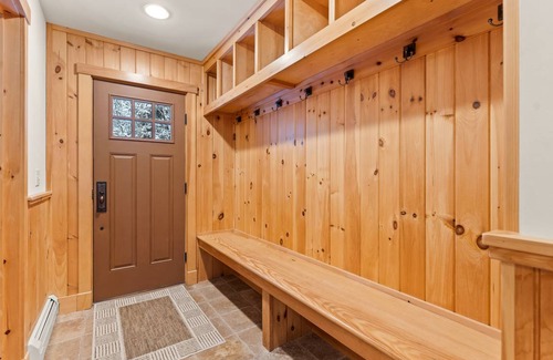 North Creek House | 192 m² House ∙ 3 bedrooms ∙ 8 guests
