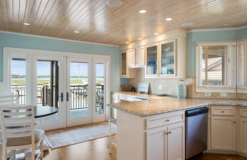 Bohicket Marina Village Condo | 1922 Bohicket Marina: Incredible Marina Views, Community Pool Access