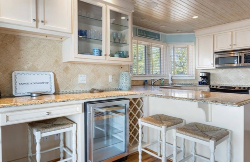Bohicket Marina Village Condo | 1922 Bohicket Marina: Incredible Marina Views, Community Pool Access