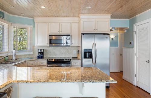 Bohicket Marina Village Condo | 1922 Bohicket Marina: Incredible Marina Views, Community Pool Access