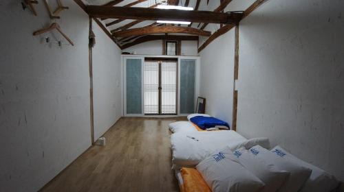 Jeonju House | 1928 Suimmaru Hanok Guesthouse