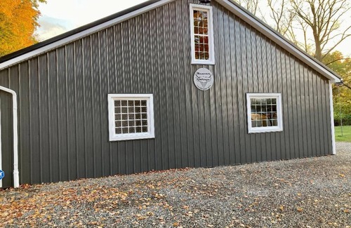 Hillsdale House | 1929 Man cave apartment with 1 bedroom and AC, fiber optic WiFi in Hillsdale