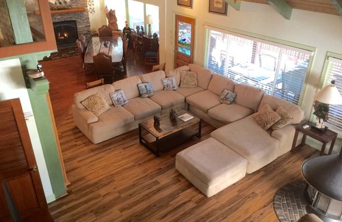 Bass Lake House | 193 m² House ∙ 4 bedrooms ∙ 12 guests