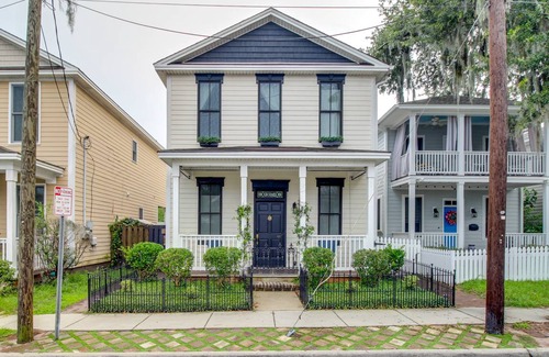 Thomas Square House | 193 m² House ∙ 3 bedrooms ∙ 6 guests