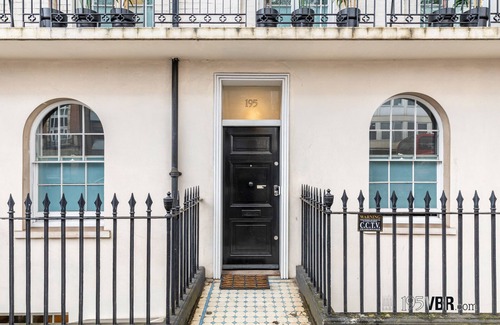 Vincent Square House | 193195VBR - Both houses - twin Neighbouring Georgian townhouses, 12-bed 6-bath