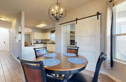 Helotes House | 194 m² House ∙ 4 bedrooms ∙ 8 guests