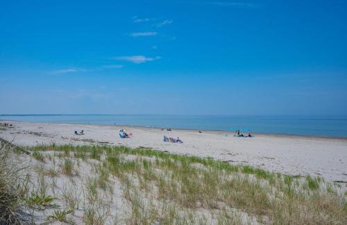 East Sandwich House | 195 M North Shore Boulevard East Sandwich Cape Cod - Beachland M