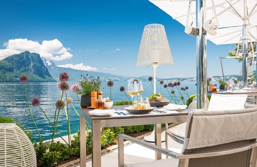 Vitznau Hotel | 195 m² Hotel ∙ 4 guests