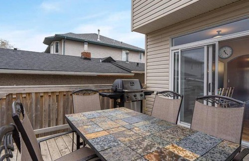 Sylvan Lake House | 195 m² House ∙ 1 bedroom ∙ 16 guests