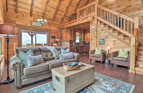 Bryson City House | 195 m² House ∙ 3 bedrooms ∙ 8 guests