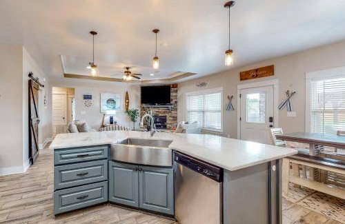 Crestview House | 195 m² House ∙ 4 bedrooms ∙ 9 guests