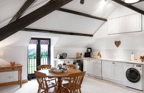 Hartland House | 195 m² House ∙ 4 bedrooms ∙ 9 guests