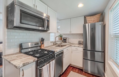 Isle of Palms Apartment | 1950s Beach Cottage Unit C