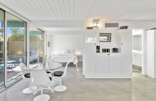 Twin Palms House | 1957 Modern Hideaway - A Ryson Property