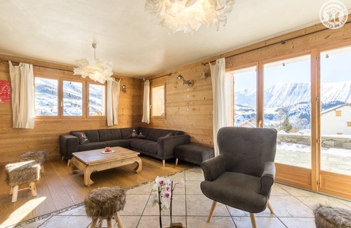 Albiez-le-Vieux House | 196 m² Gîte ∙ 6 bedrooms ∙ 14 guests