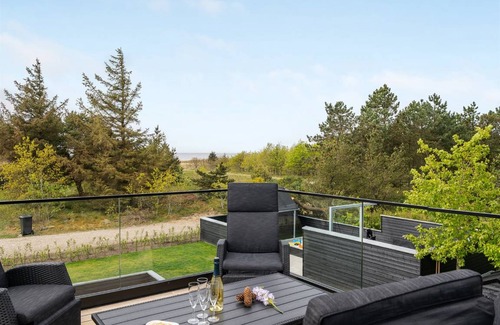 Ringkøbing-Skjern Municipality House | 196 m² House ∙ 4 bedrooms ∙ 10 guests