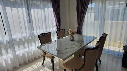 Lam Luk Ka Villa | 196 m² Villa ∙ 2 bedrooms ∙ 4 guests