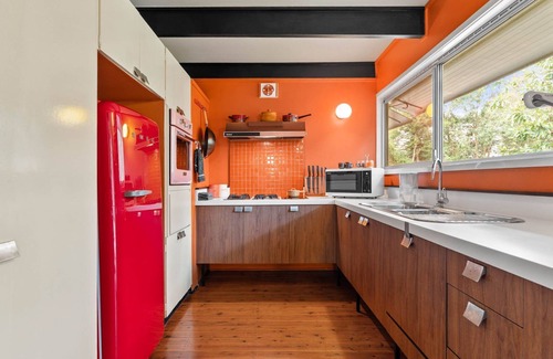 Faulconbridge House | 1960s Nino's Beachcomber House of Light & Legacy
