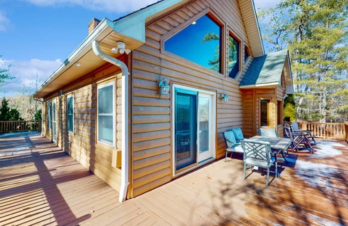 Almond Cabin | 197 m² Cabin ∙ 3 bedrooms ∙ 8 guests