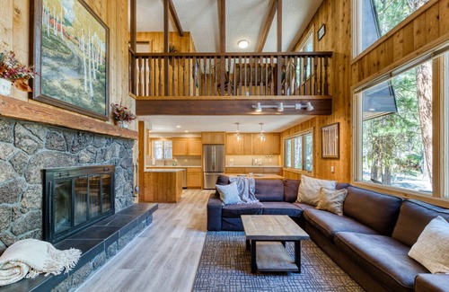Black Butte Ranch Cabin | 198 m² Cabin ∙ 4 bedrooms ∙ 12 guests
