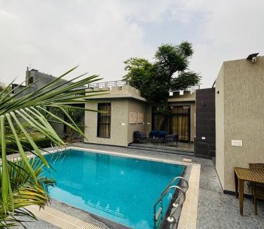 Niwas Villa | 1983 villa Heritage villa with Pool - Akira Homes