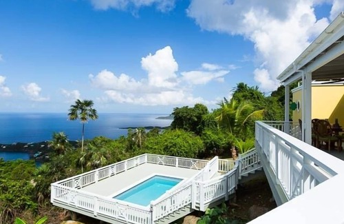 Estate Hull Villa | 199.00 Special for September October book now