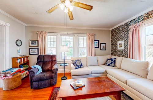 Hebron House | 199 m² House ∙ 4 bedrooms ∙ 9 guests