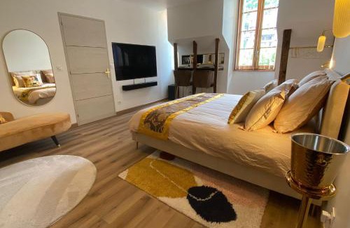 Tulle Apartment | 19A - The Seventh Heaven cocoon lover