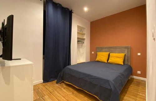 Tulle Apartment | 19B - Le Bastille a cosy apartment in a great location