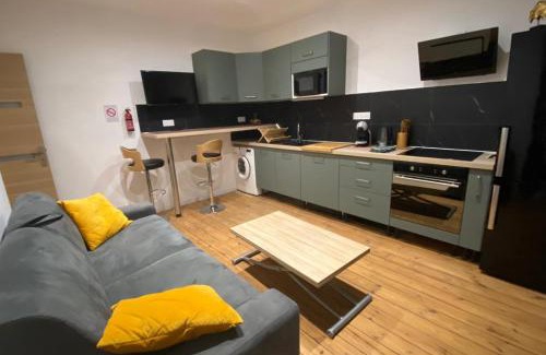 Tulle Apartment | 19B - Le Bastille a cosy apartment in a great location