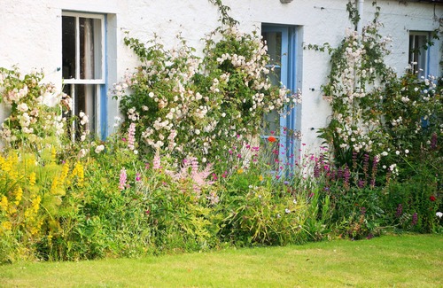 Evanton House | 19th Century Millers Cottage with stunning views, beautifully renovated.