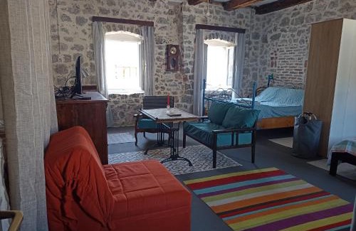 Bjelila House | 19th century stone house on the seashore