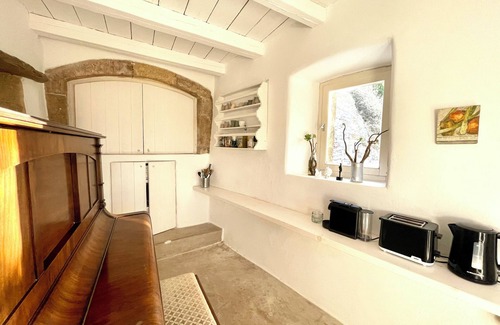 Kithira Villa | 19th Century Vaulted Villa