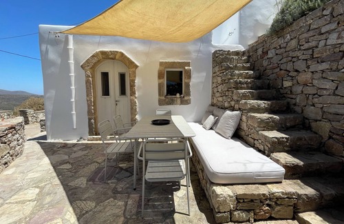 Kithira Villa | 19th Century Vaulted Villa
