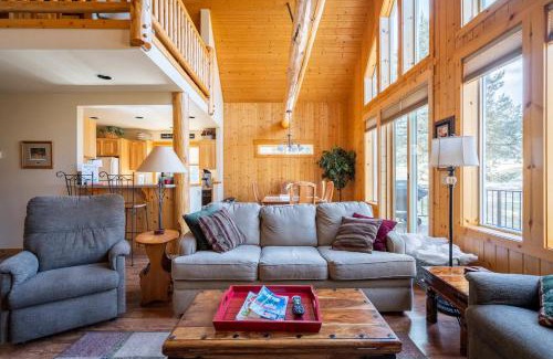 Redmond Ski Chalet | 19th Hole Chalet at Eagle Crest