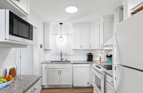 Caswell Beach Condo | 19th Hole - OIBV 1410 / 1000 Caswell Beach Road - Coastal Vacation Resorts