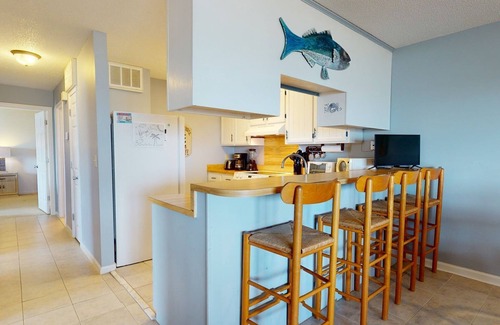 Wilmington Beach Condo | 1B Sands V - Bullard Realty