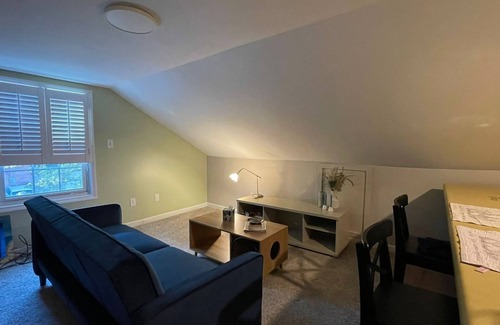 Clairmont Heights Apartment | 1bd/1ba apt. walkable area near Emory, nature trails, available Sep. 14th