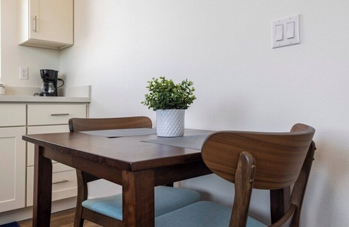 South Tacoma Apartment | 1BD/1BA Cozy Tacoma Apartment near UWT