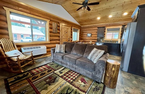 Bonners Ferry Cabin | 1BD, 1BA Full Kitchen, WiFi, TV, Sleeps 4