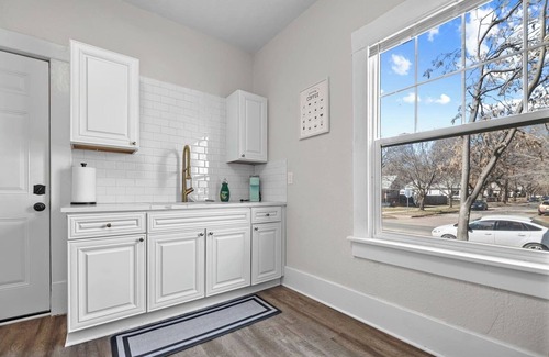 Wichita House | 1BD/1Bath ~Duplex Dandy~ Monthly specials!